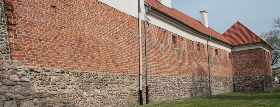 MIEJSKIE MURY OBRONNE Z XIV W. MIEJSKIE MURY OBRONNE Z XIV W.